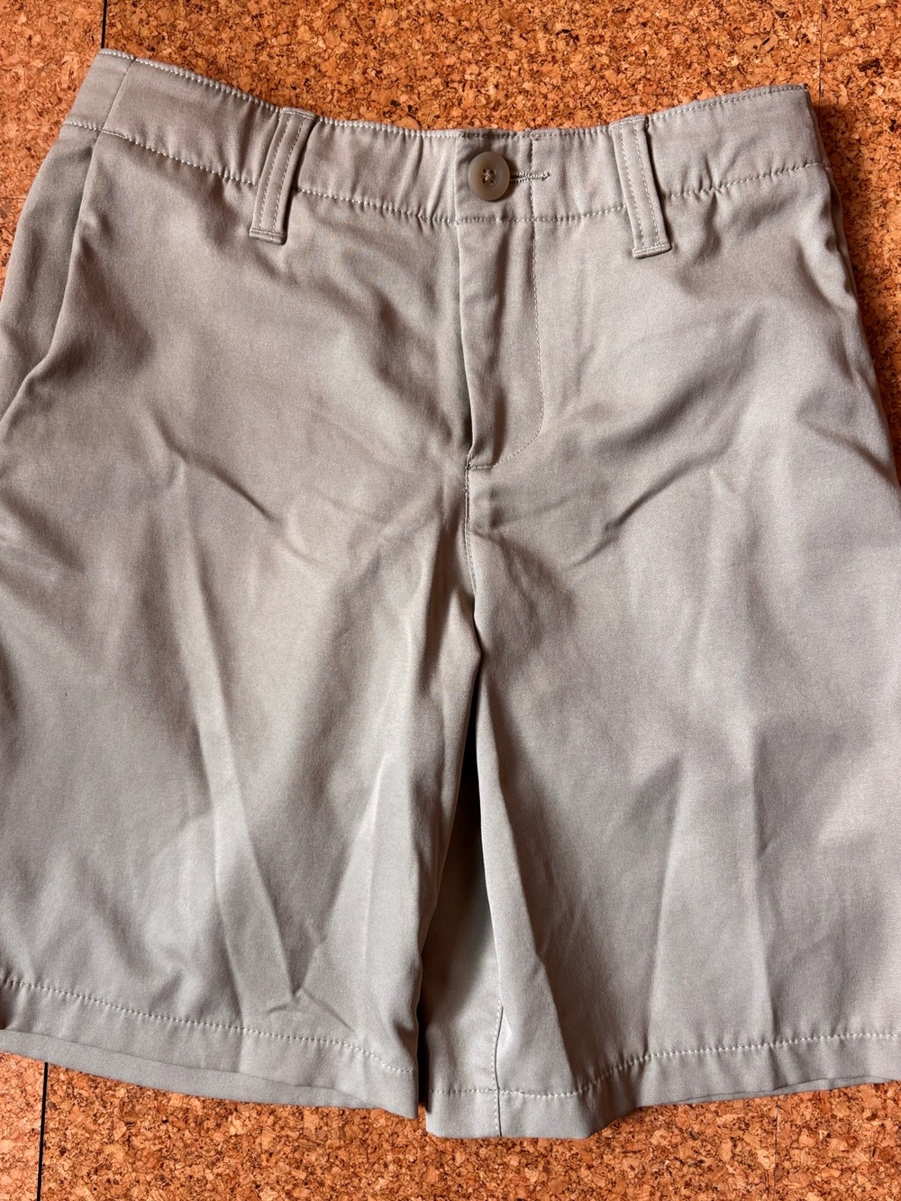 Boy's size 10 (medium) Classic performance wear Under Armour Khaki Shorts